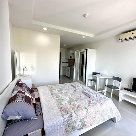 Beach 7 Condo Studio 012 Praia de Jomtien Exterior foto